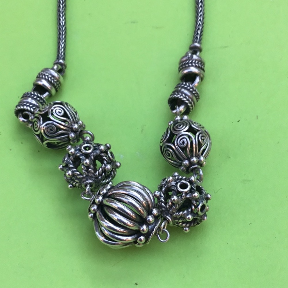 Vintage heavy sterling silver with ornate ball charms - Picture 7 of 12